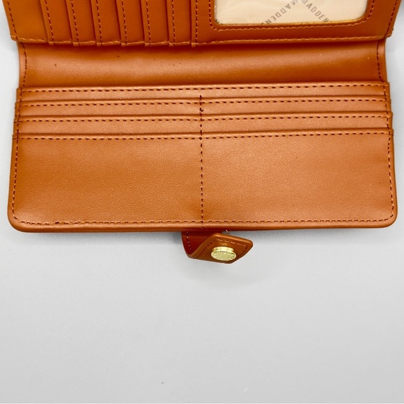 Steve Madden Tan Wallet – Snap Closure, Card Slots, Zip Pocket – Great Shape - Picture 9 of 12